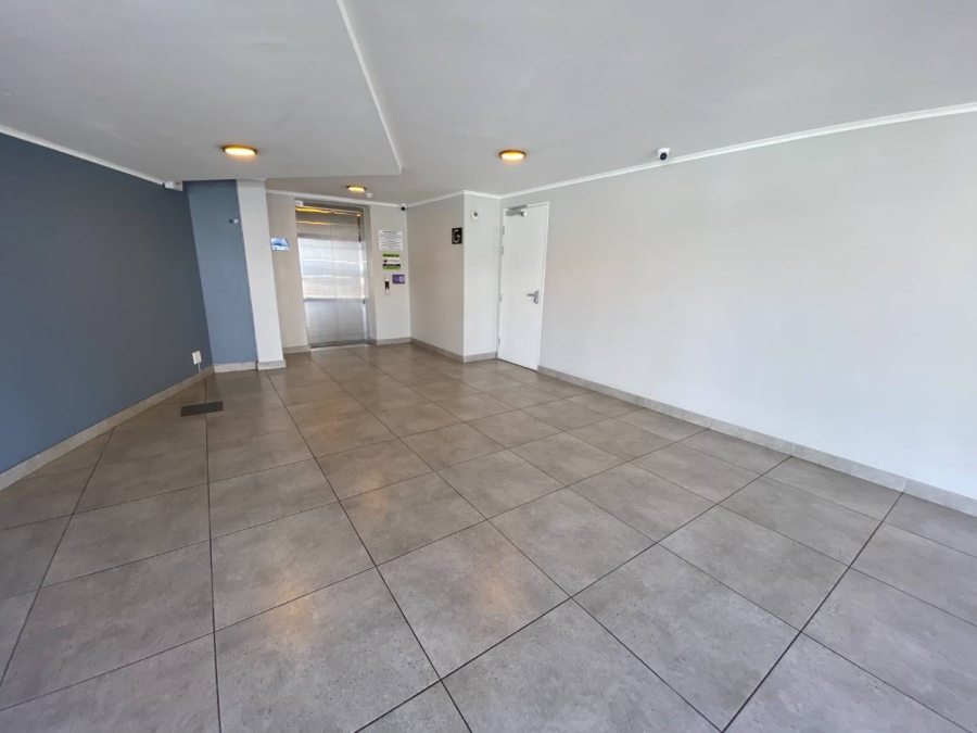 1 Bedroom Property for Sale in Woodstock Western Cape